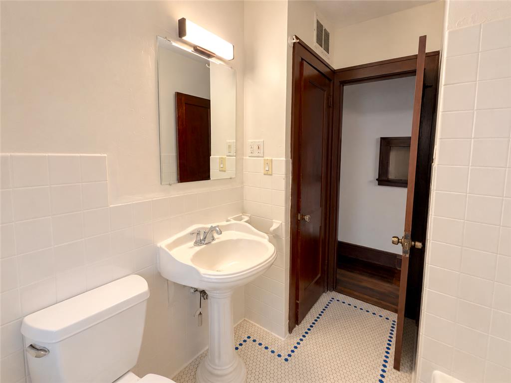 3515 Aldrich Avenue N Minneapolis MN 55412 7066355 image12