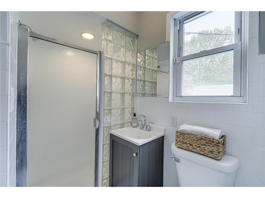 3515 Colfax Avenue N Minneapolis MN 55412 7065334 image18