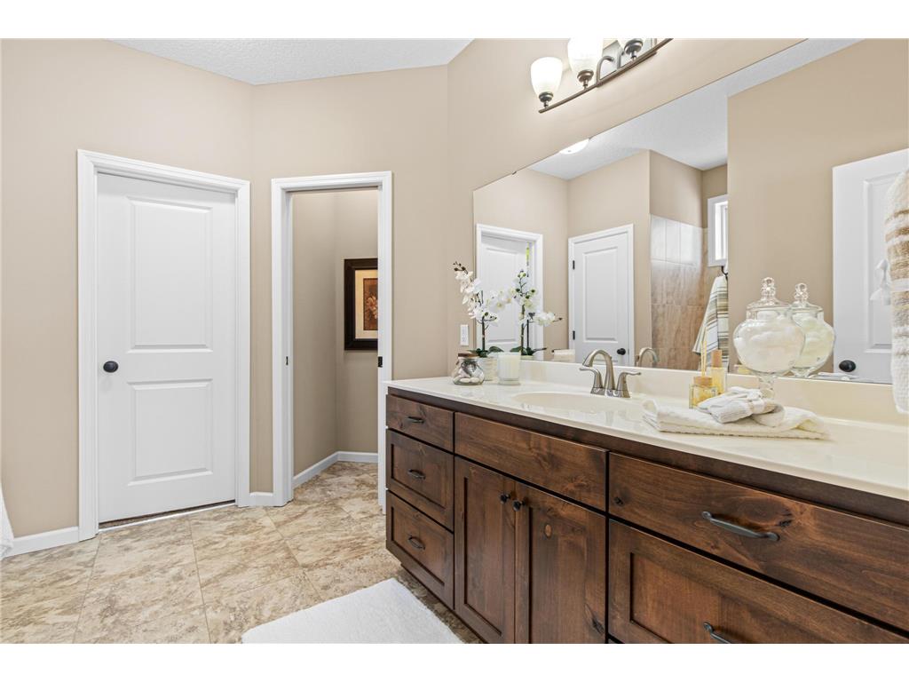 3517 Siems Court Arden Hills MN 55112 - Johanna 7003054 image26