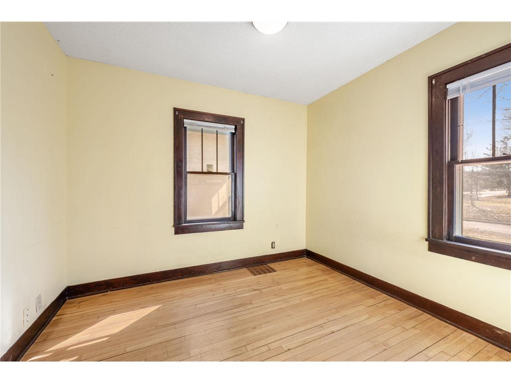3518 E Minnehaha Parkway Minneapolis MN 55406 7033631 image20