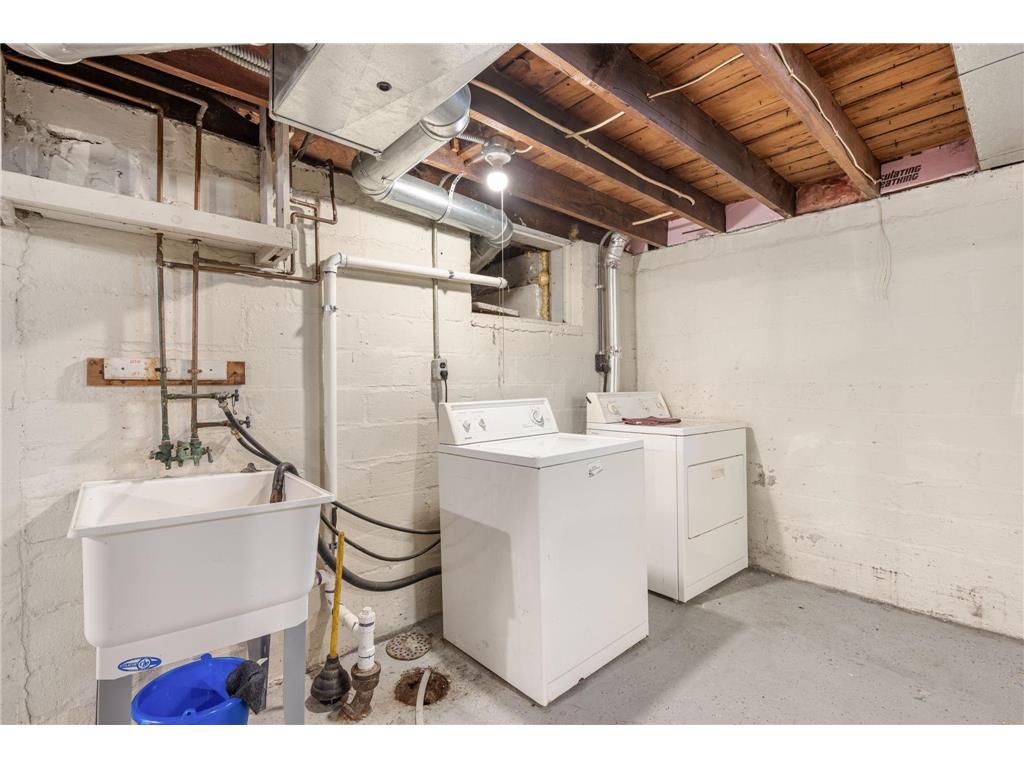3518 E Minnehaha Parkway Minneapolis MN 55406 7033631 image25