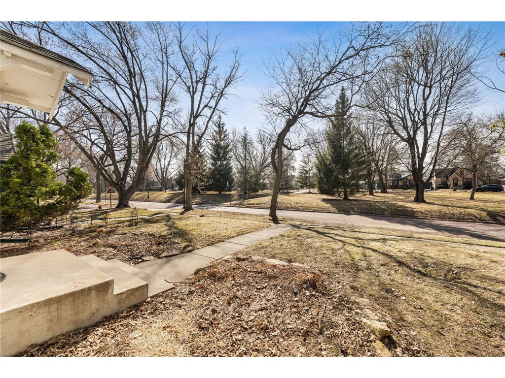 3518 E Minnehaha Parkway Minneapolis MN 55406 7033631 image42