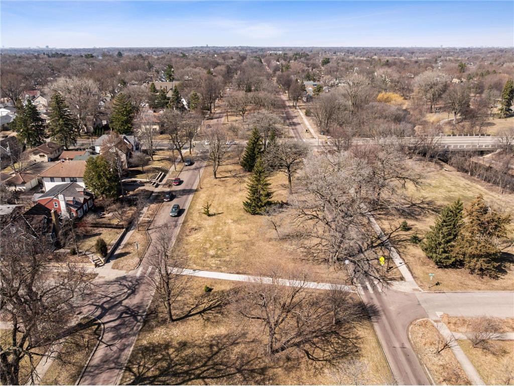 3518 E Minnehaha Parkway Minneapolis MN 55406 7033631 image49