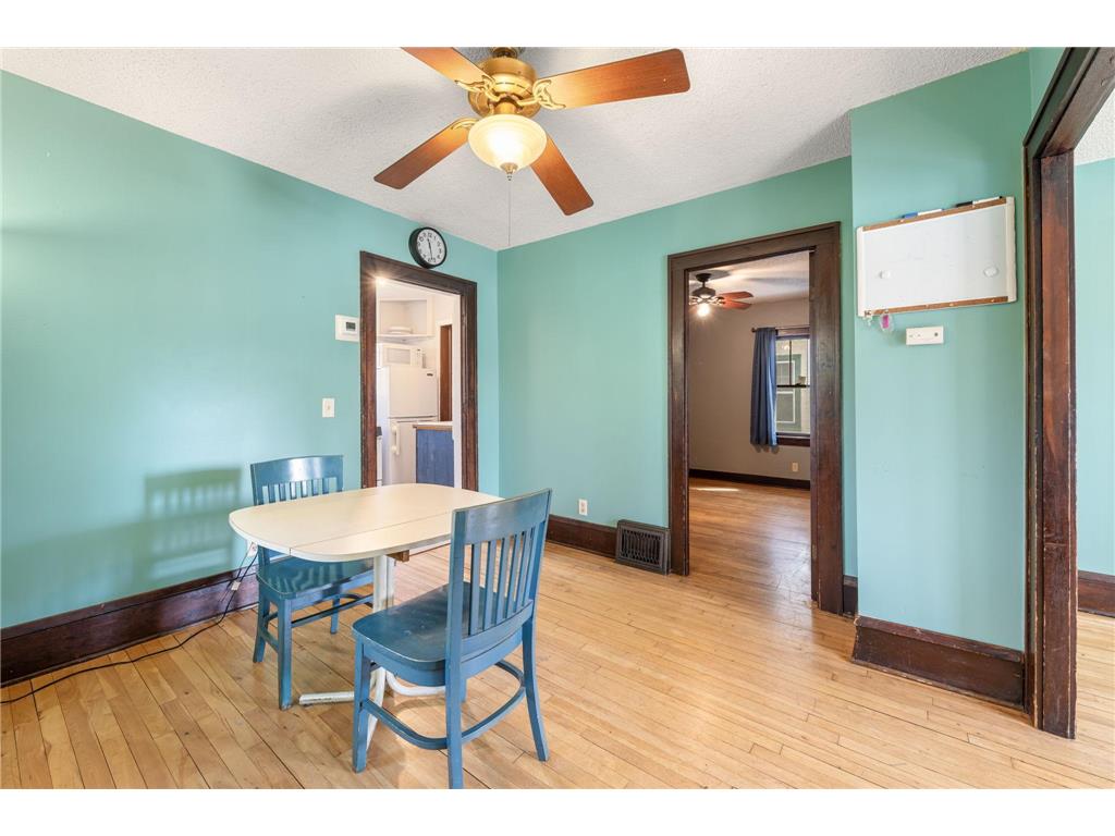 3518 E Minnehaha Parkway Minneapolis MN 55406 7033631 image7