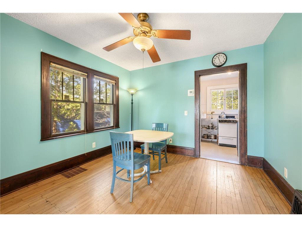 3518 E Minnehaha Parkway Minneapolis MN 55406 7033631 image8