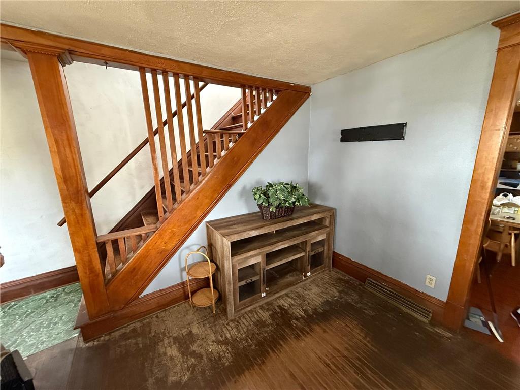 352 4th Street N Brownton MN 55312 7032151 image2