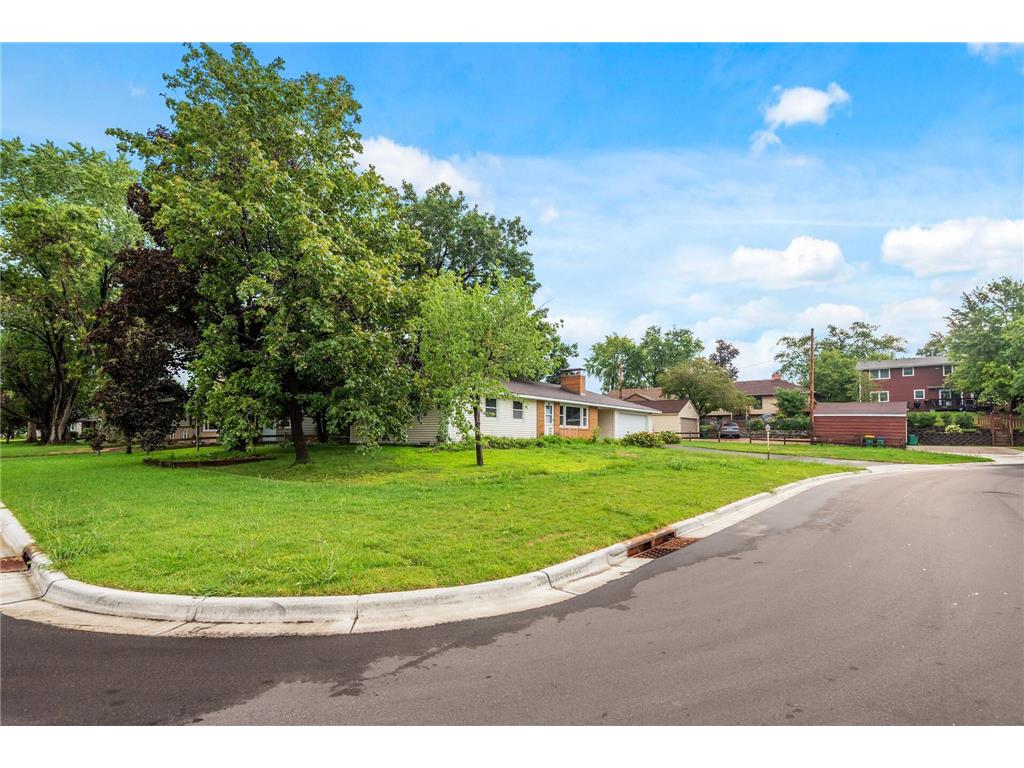 3520 43rd Avenue N, Robbinsdale, MN 55422 MLS 6250671 Edina Realty