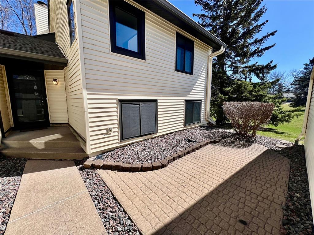 3520 Brookdale Drive N Brooklyn Park MN 55443 6518747 image1