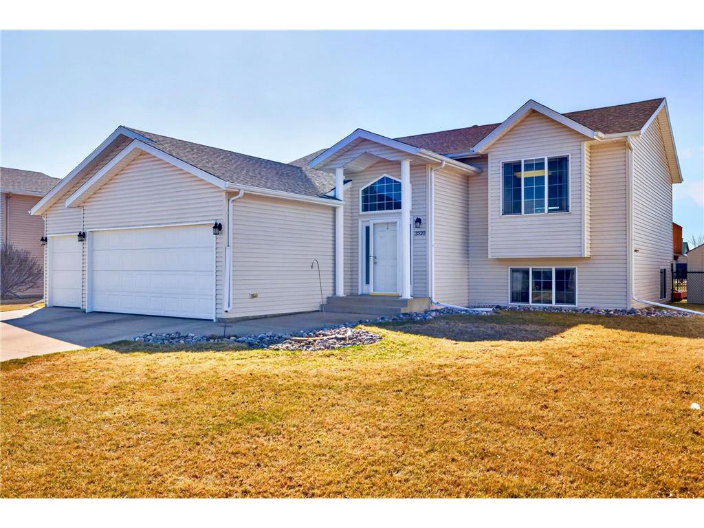 3520 Eagle Run Drive West Fargo ND 58078 7067970 image1