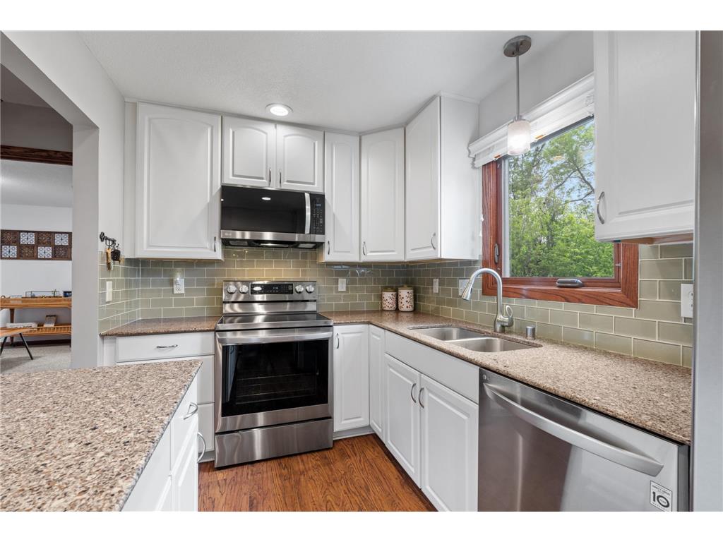 3520 Pilgrim Lane N Plymouth MN 55441 7066674 image8