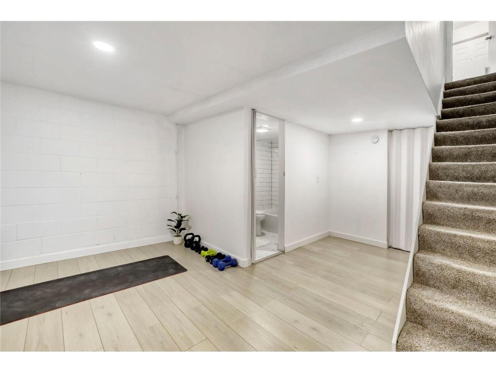 3521 Clinton Avenue Minneapolis MN 55408 7048960 image22