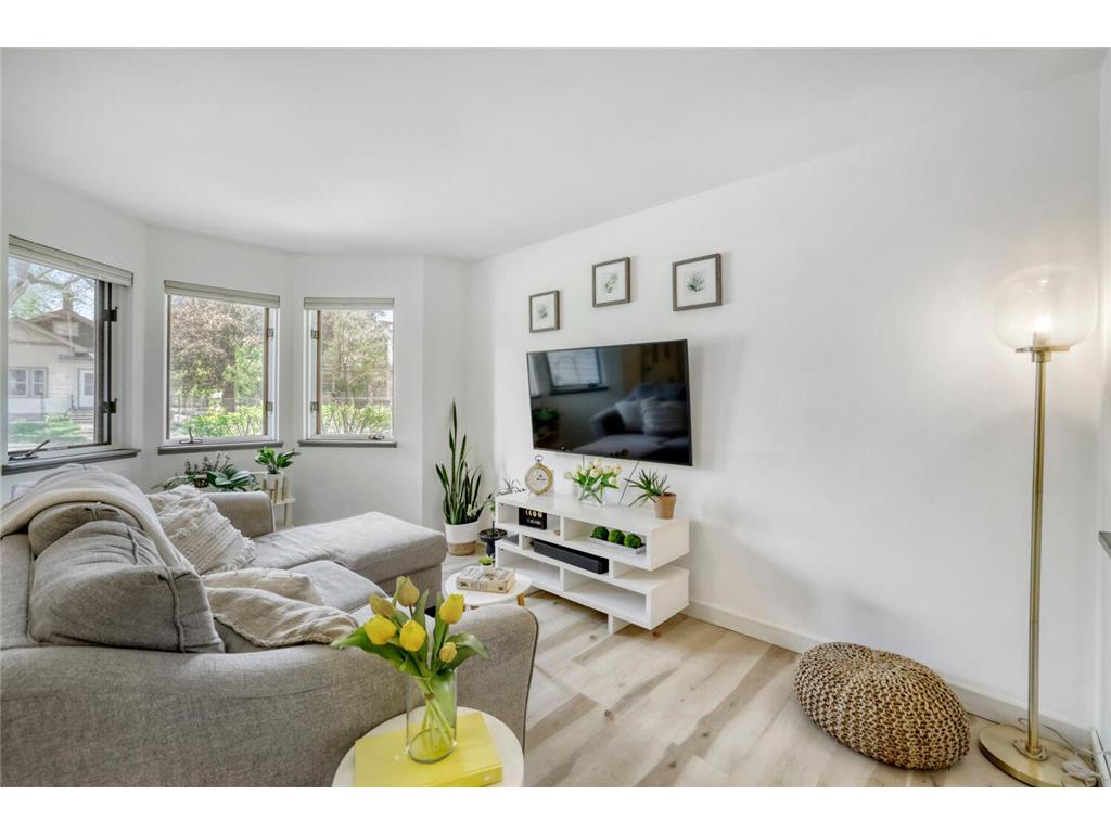 3521 Clinton Avenue Minneapolis MN 55408 7048960 image4