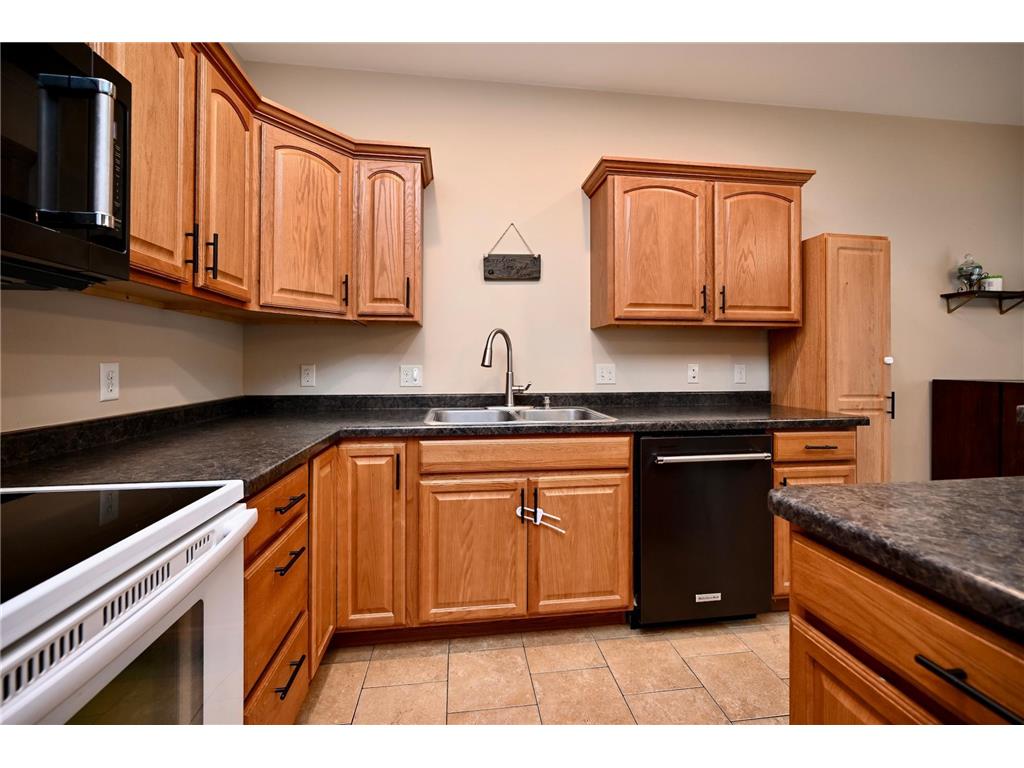 3525 W 7th Street #B Goodview MN 55987 7027860 image8
