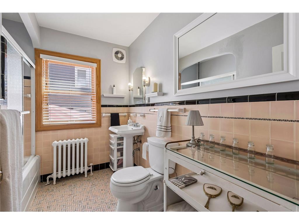 3535 Irving Avenue S Minneapolis MN 55408 7073936 image15