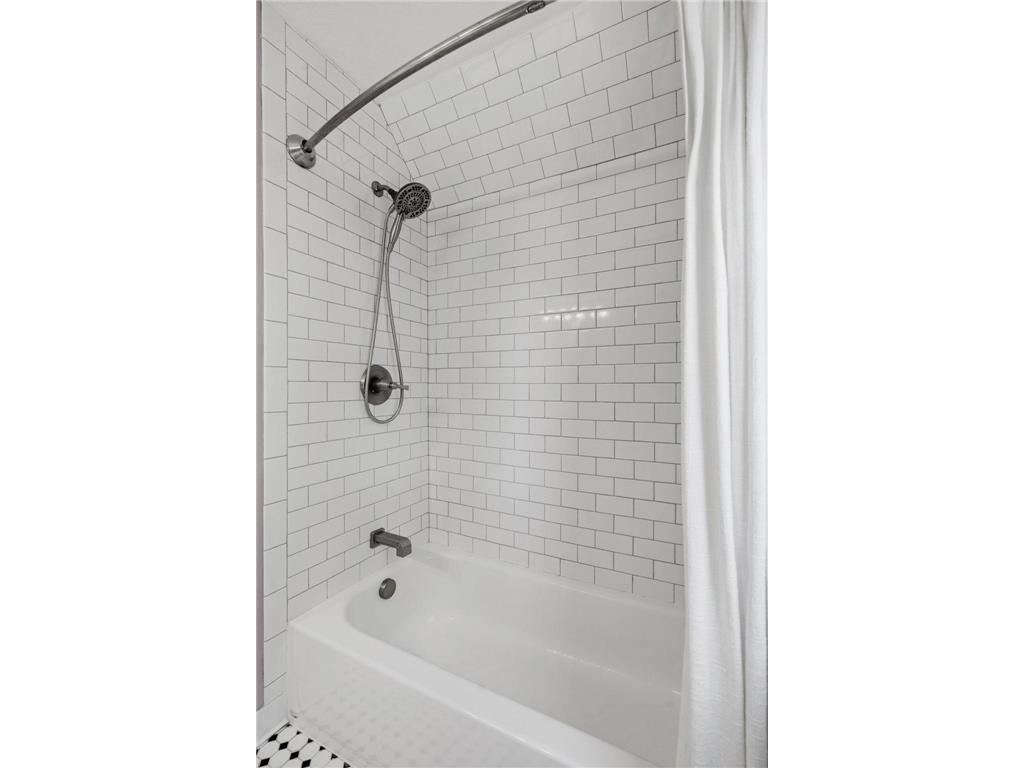 3535 McKinley Street NE Minneapolis MN 55418 7067784 image20