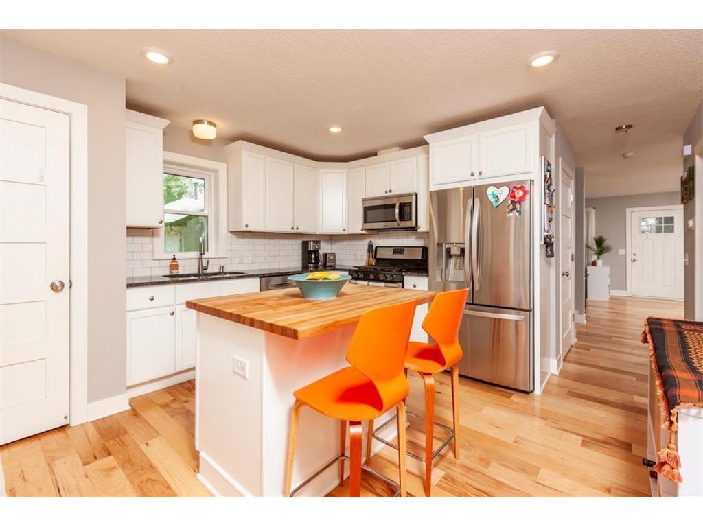 3535 Mckinley Street NE Minneapolis MN 55418 6428894 image1