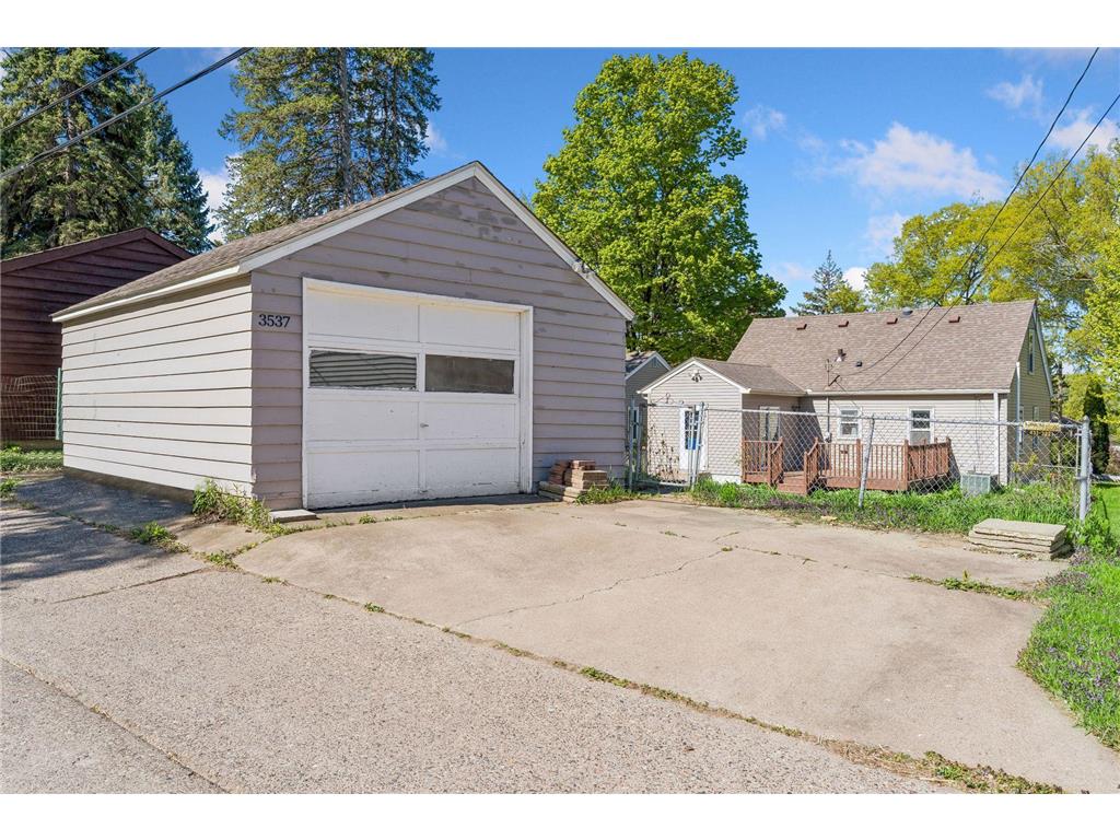 3537 Valley Street NE Minneapolis MN 55418 7071795 image24