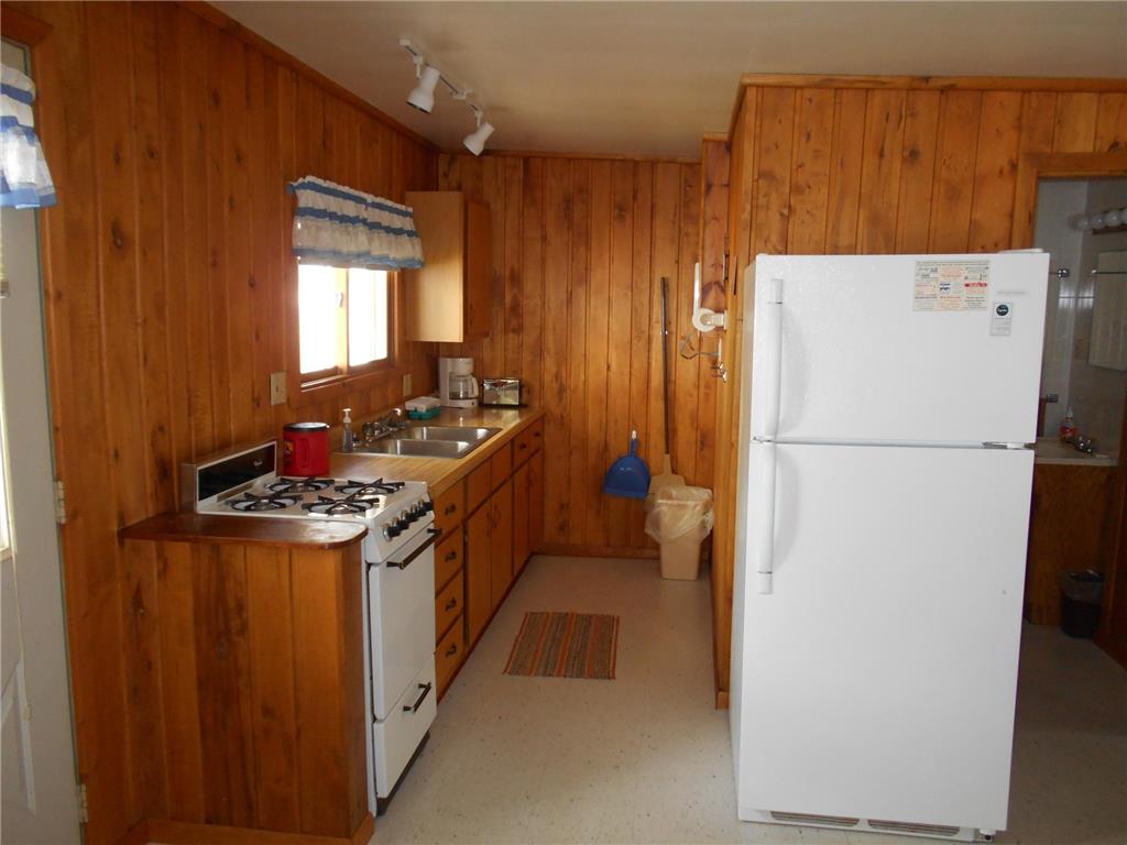  Wabedo Twp MN 56655 - Woman 7056210 image20