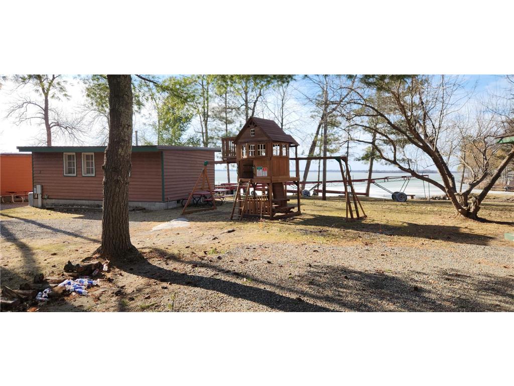 Wabedo Twp MN 56655 - Woman 7056210 image59