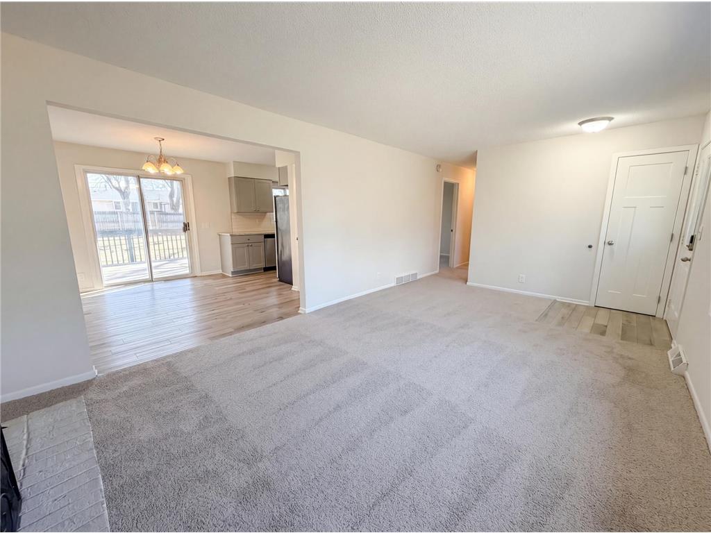 354 111th Avenue NW Coon Rapids MN 55448 7053999 image11