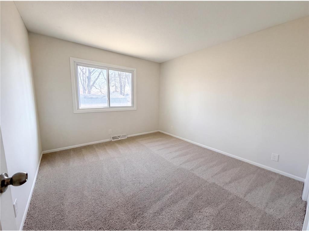 354 111th Avenue NW Coon Rapids MN 55448 7053999 image22