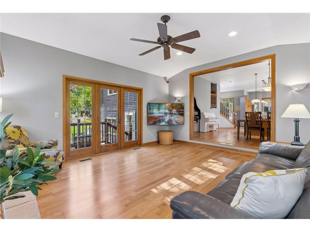 354 East Avenue Circle Mahtomedi MN 55115 7072250 image13