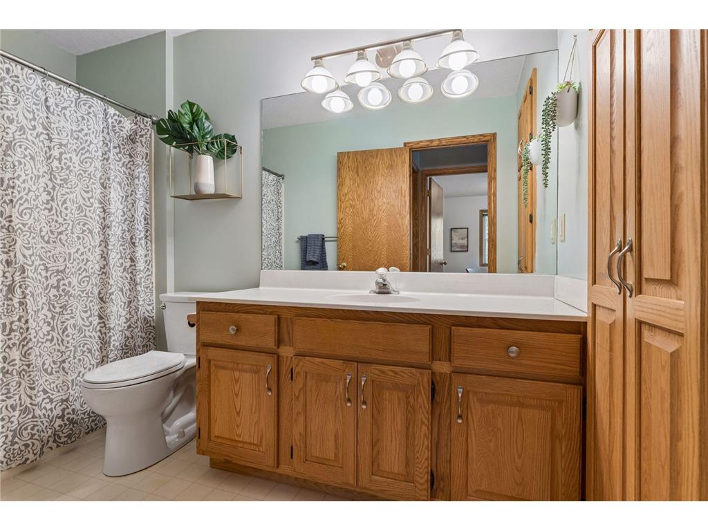 354 East Avenue Circle Mahtomedi MN 55115 7072250 image19