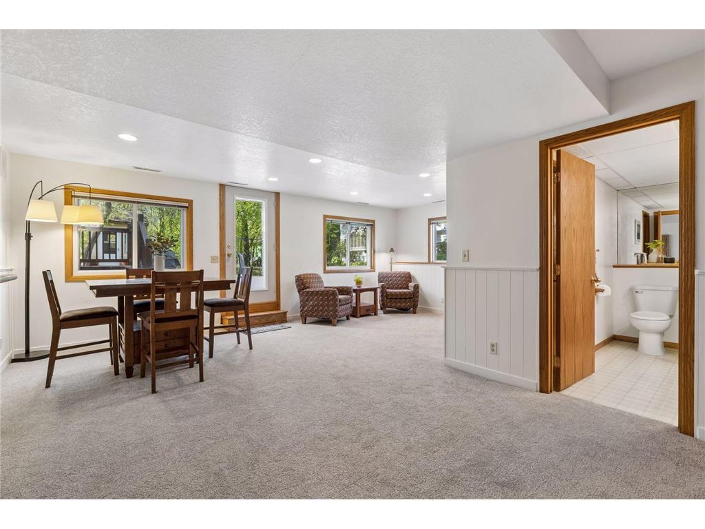 354 East Avenue Circle Mahtomedi MN 55115 7072250 image20