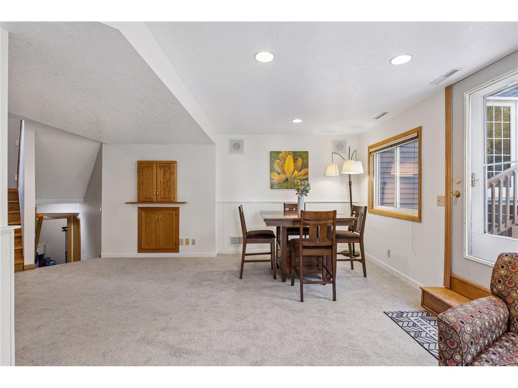 354 East Avenue Circle Mahtomedi MN 55115 7072250 image23