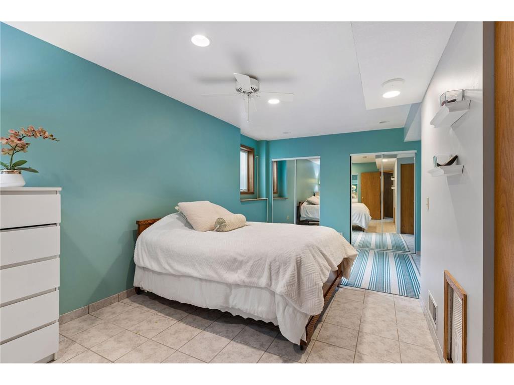 354 East Avenue Circle Mahtomedi MN 55115 7072250 image25