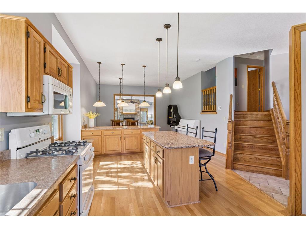 354 East Avenue Circle Mahtomedi MN 55115 7072250 image7