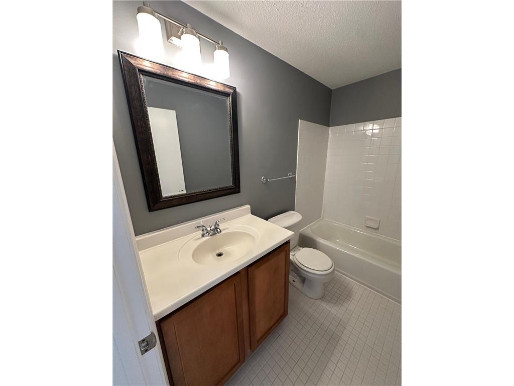 3540 Hennepin Avenue #202 Minneapolis MN 55408 7043980 image12