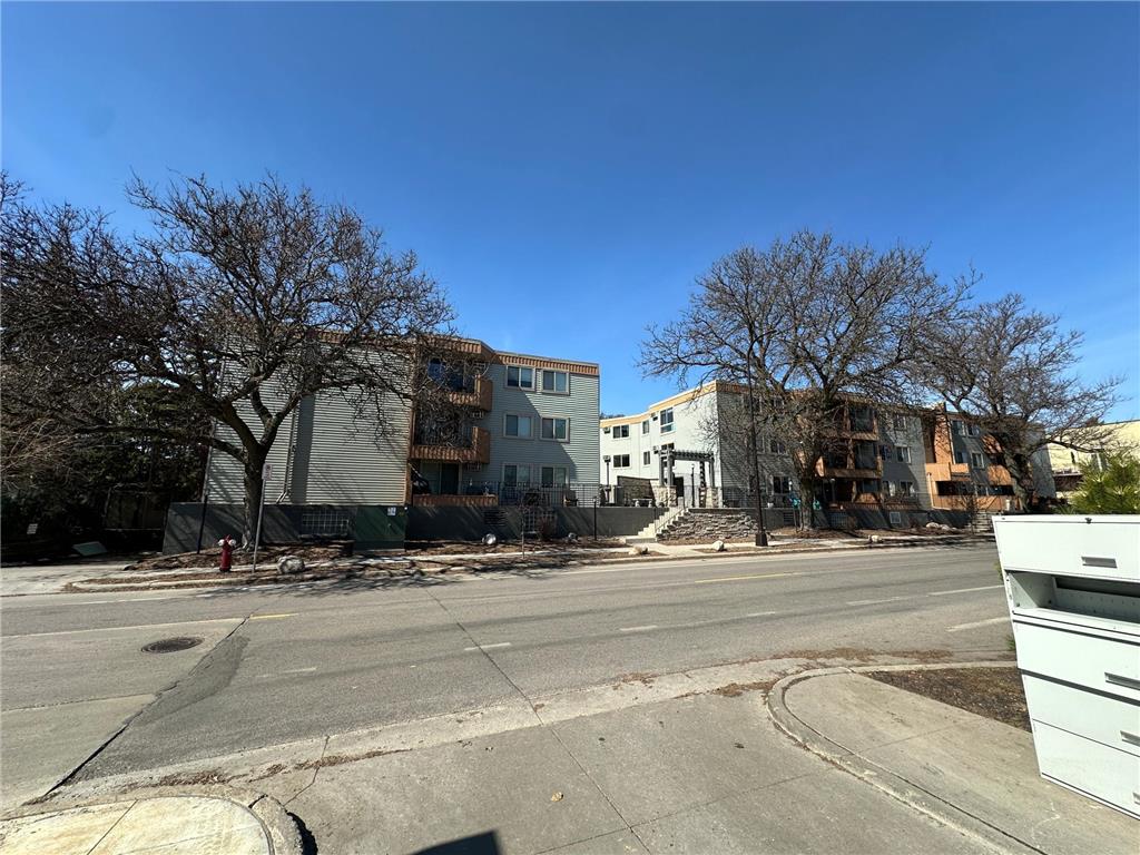 3540 Hennepin Avenue #202 Minneapolis MN 55408 7043980 image14