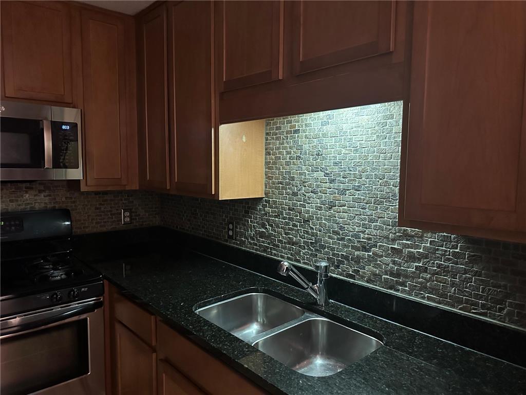 3540 Hennepin Avenue #202 Minneapolis MN 55408 7043980 image7