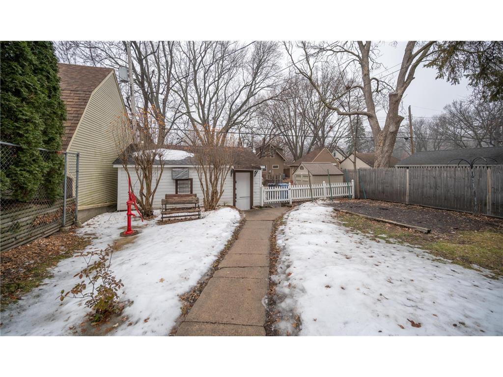 3543 Queen Avenue N Minneapolis MN 55412 7030764 image7