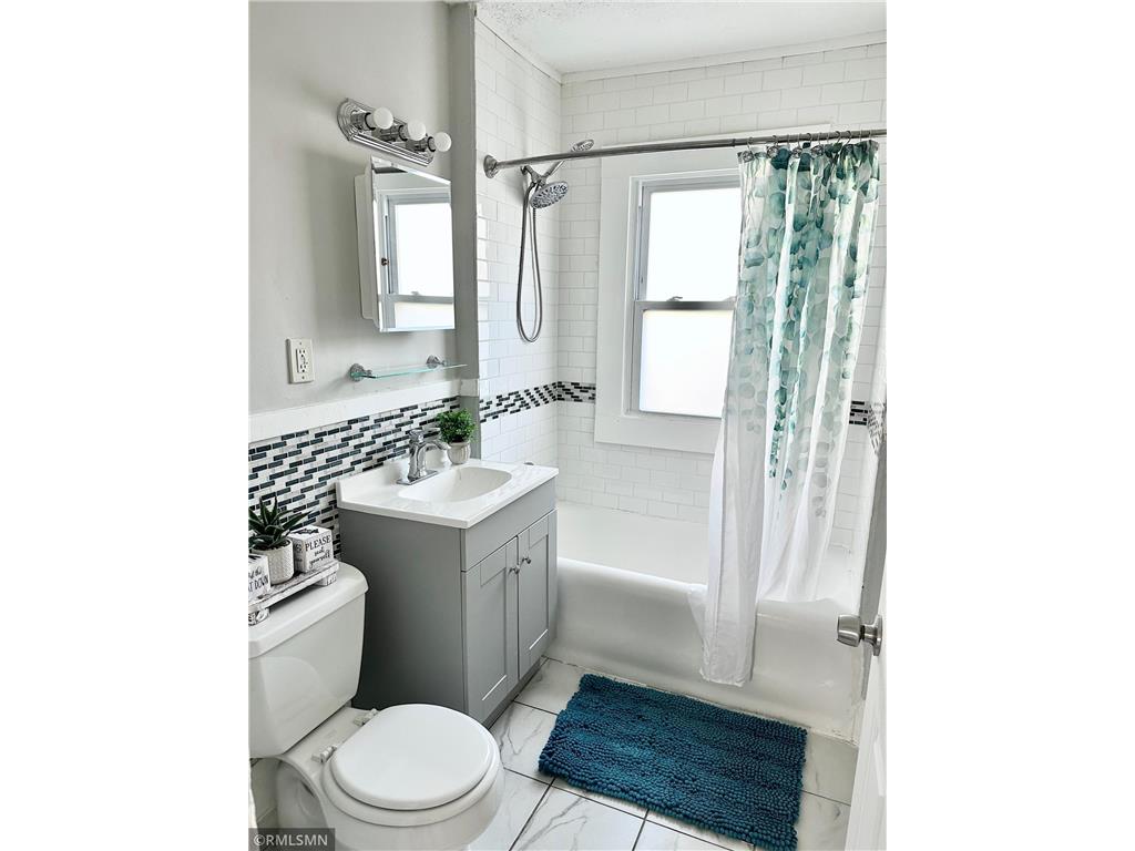 3546 Morgan Avenue N Minneapolis MN 55412 6816673 image11