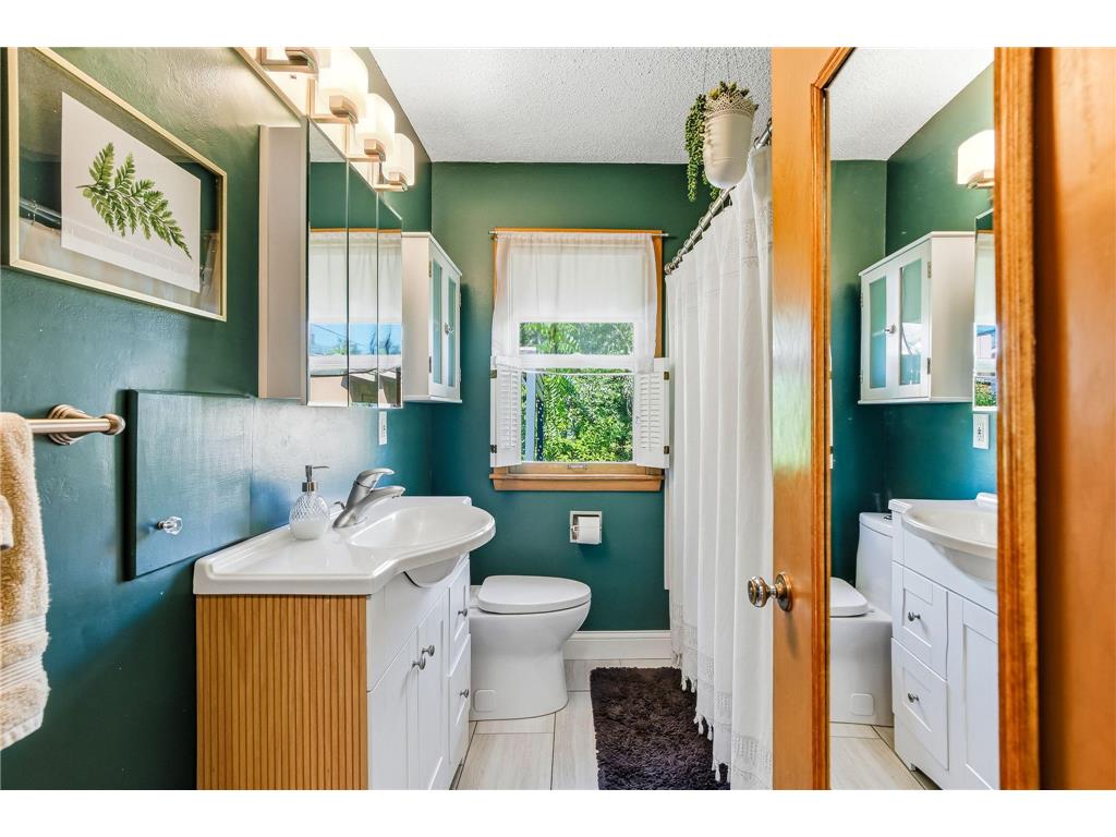 3547 Dupont Avenue N Minneapolis MN 55412 7102046 image16