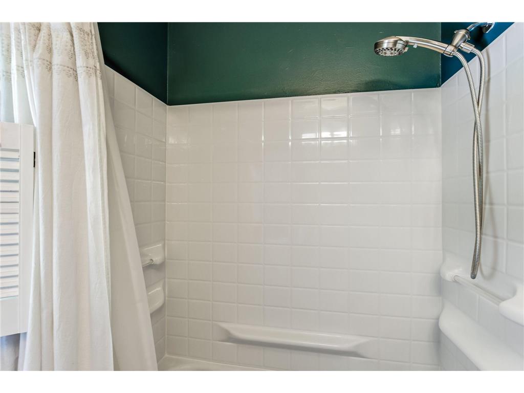 3547 Dupont Avenue N Minneapolis MN 55412 7102046 image17