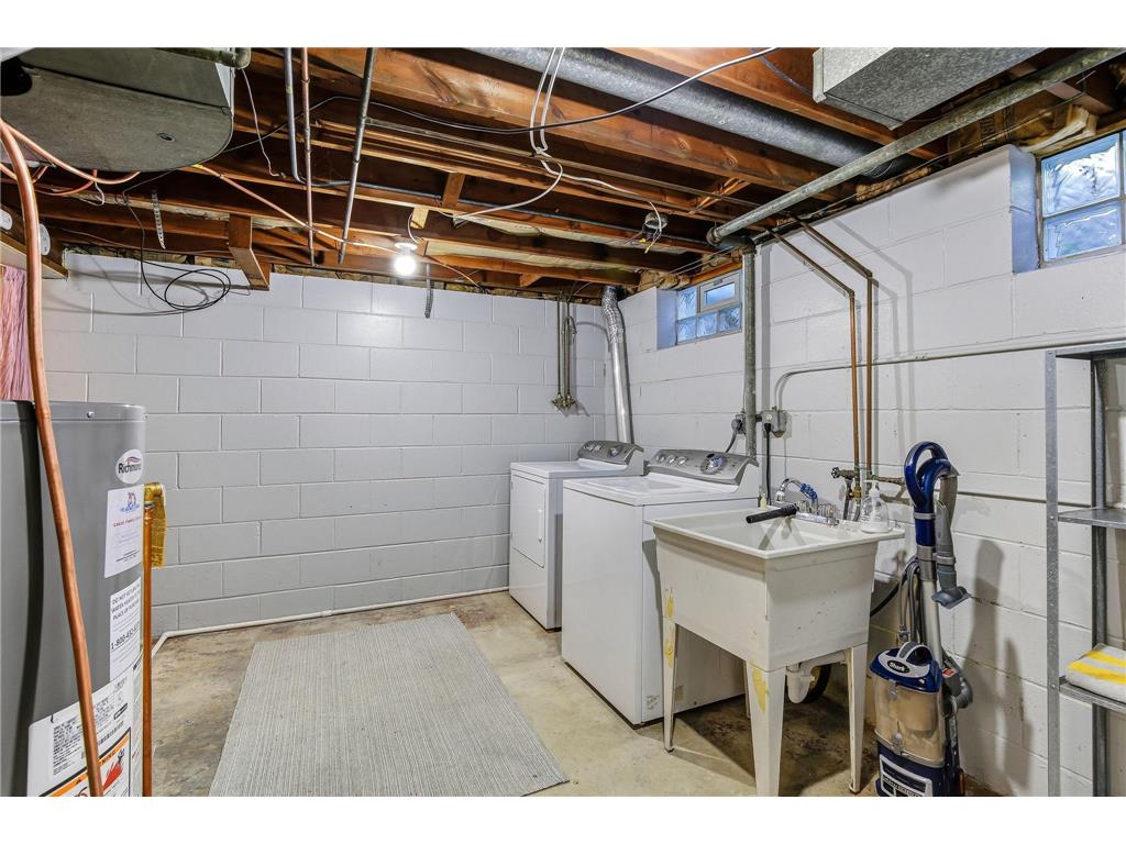3547 Dupont Avenue N Minneapolis MN 55412 7102046 image27