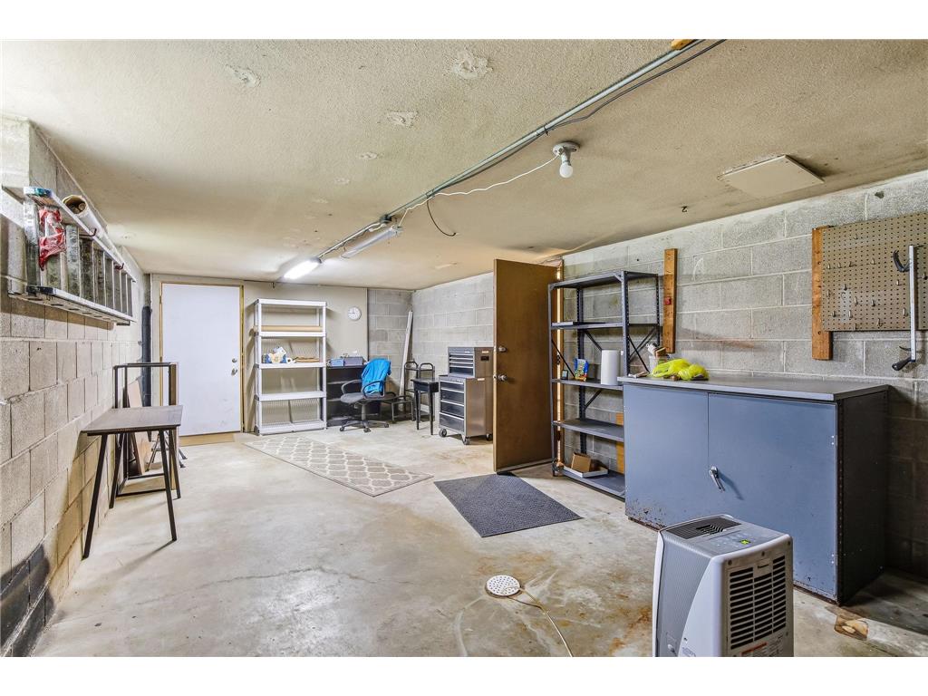3547 Dupont Avenue N Minneapolis MN 55412 7102046 image32
