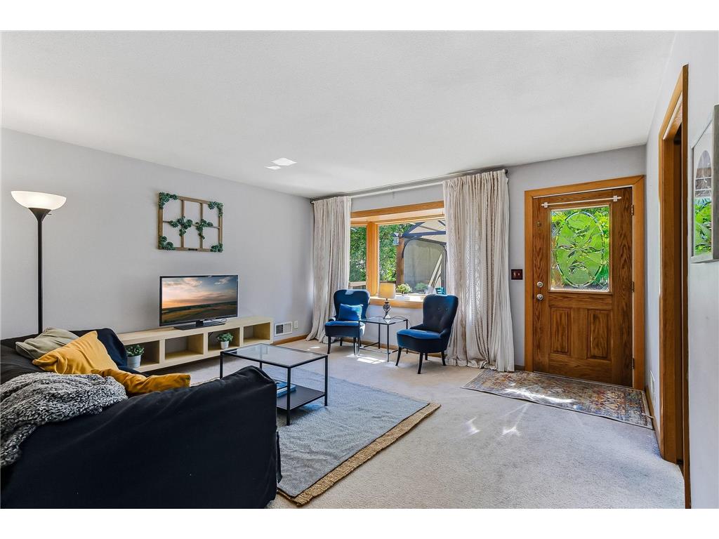 3547 Dupont Avenue N Minneapolis MN 55412 7102046 image8