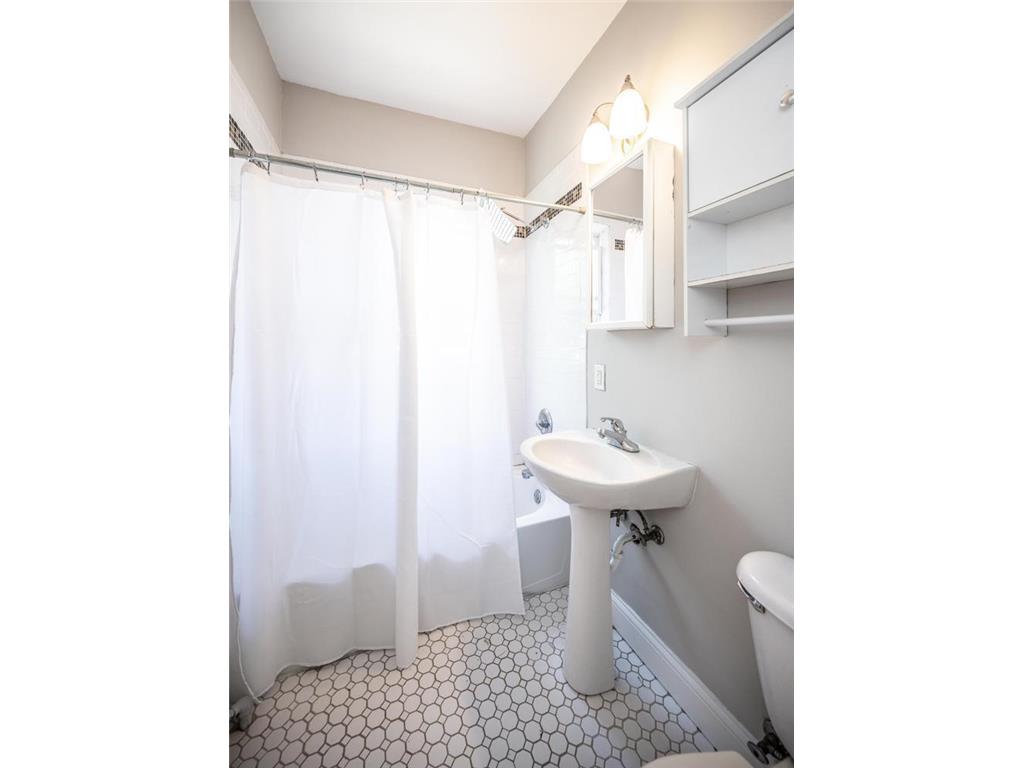 3549 Emerson Avenue S #204 Minneapolis MN 55408 7070907 image9