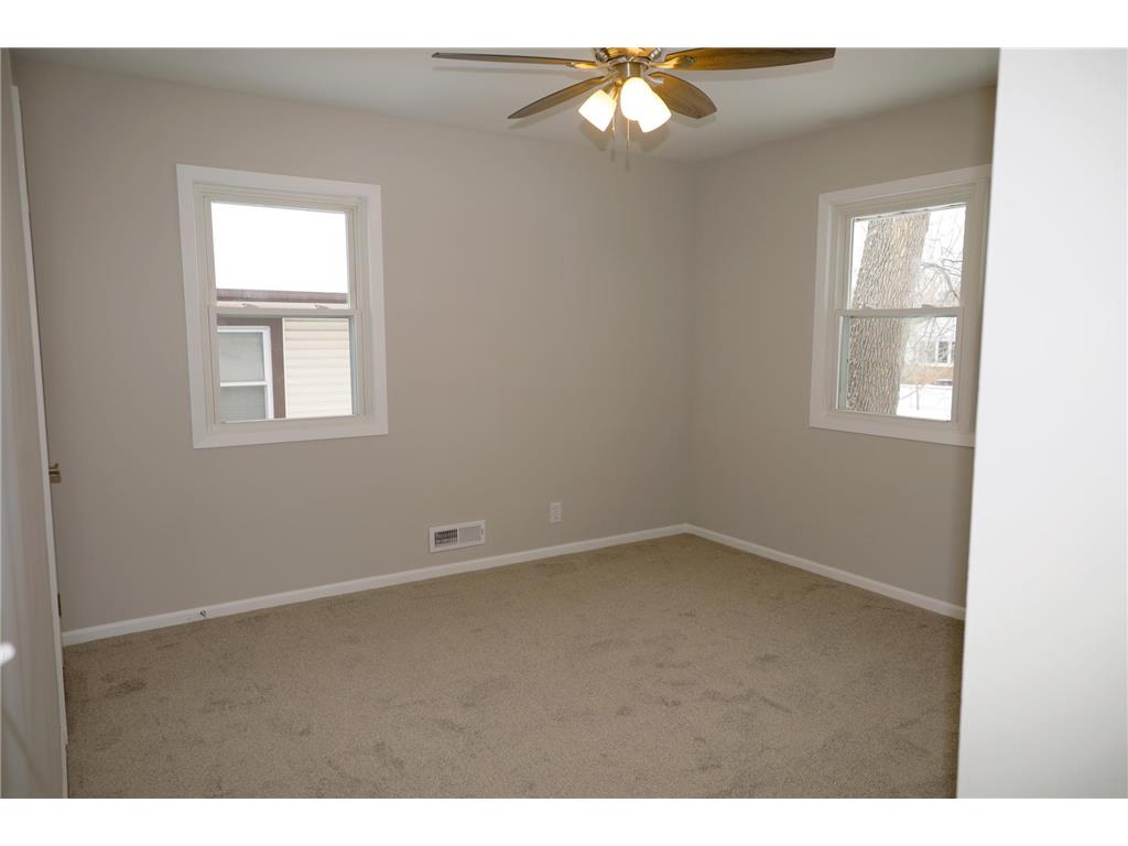 3549 Kyle Avenue N Crystal MN 55422 7024679 image13