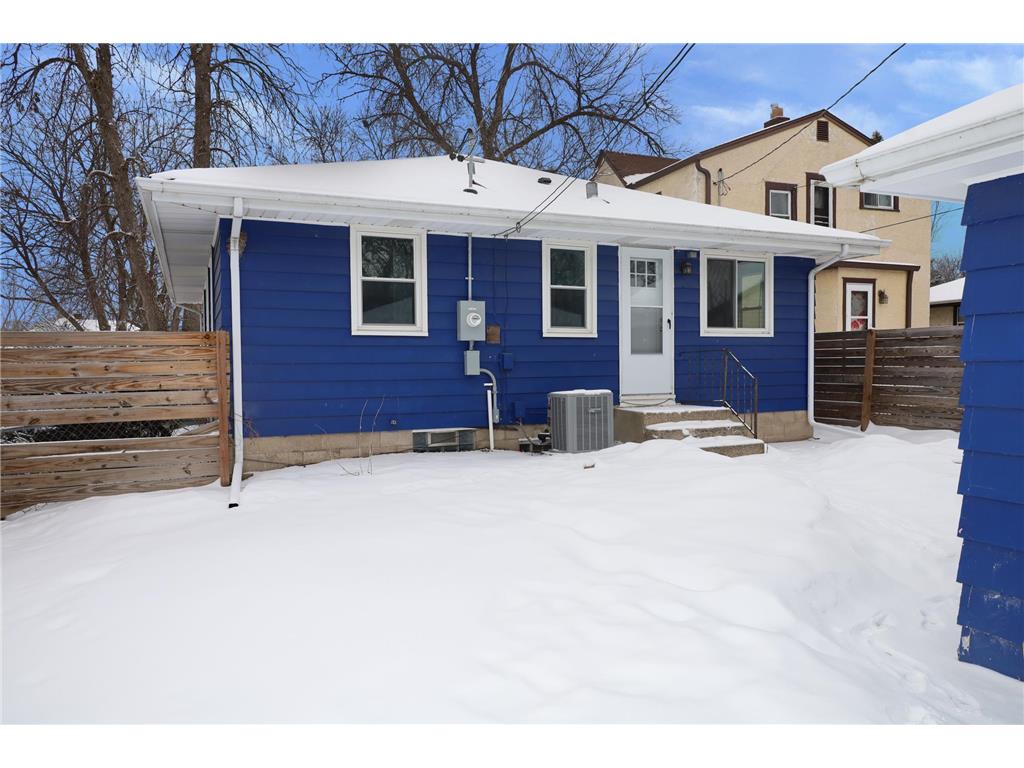 3549 Kyle Avenue N Crystal MN 55422 7024679 image19