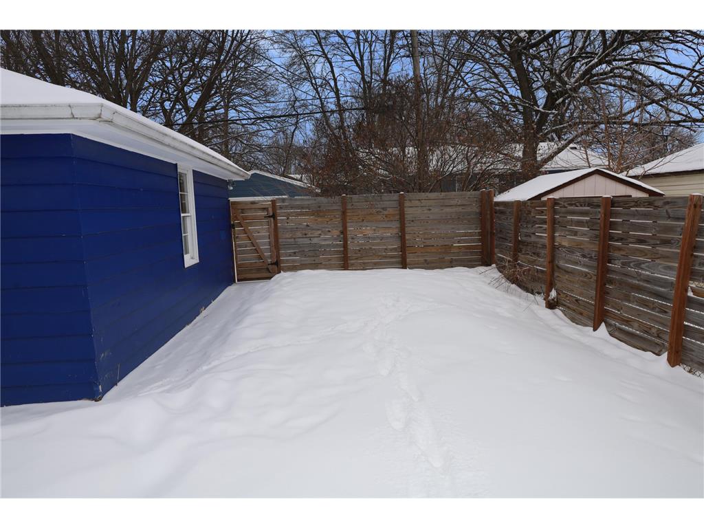 3549 Kyle Avenue N Crystal MN 55422 7024679 image20