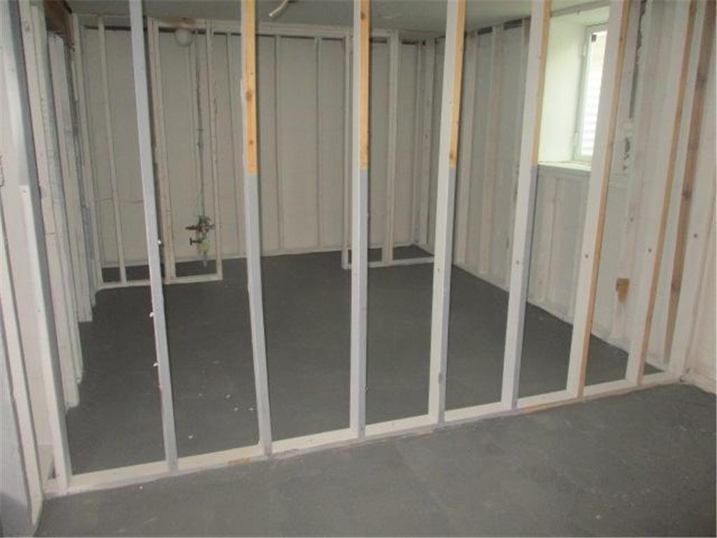 3549 Kyle Avenue N Crystal MN 55422 7024679 image25