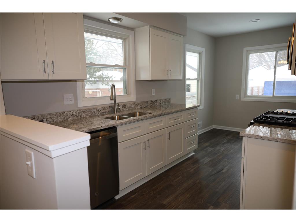 3549 Kyle Avenue N Crystal MN 55422 7024679 image6