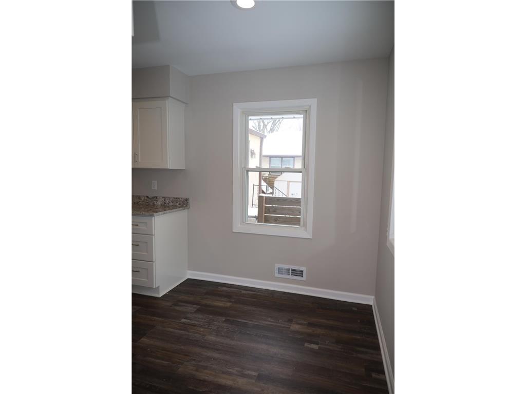 3549 Kyle Avenue N Crystal MN 55422 7024679 image8