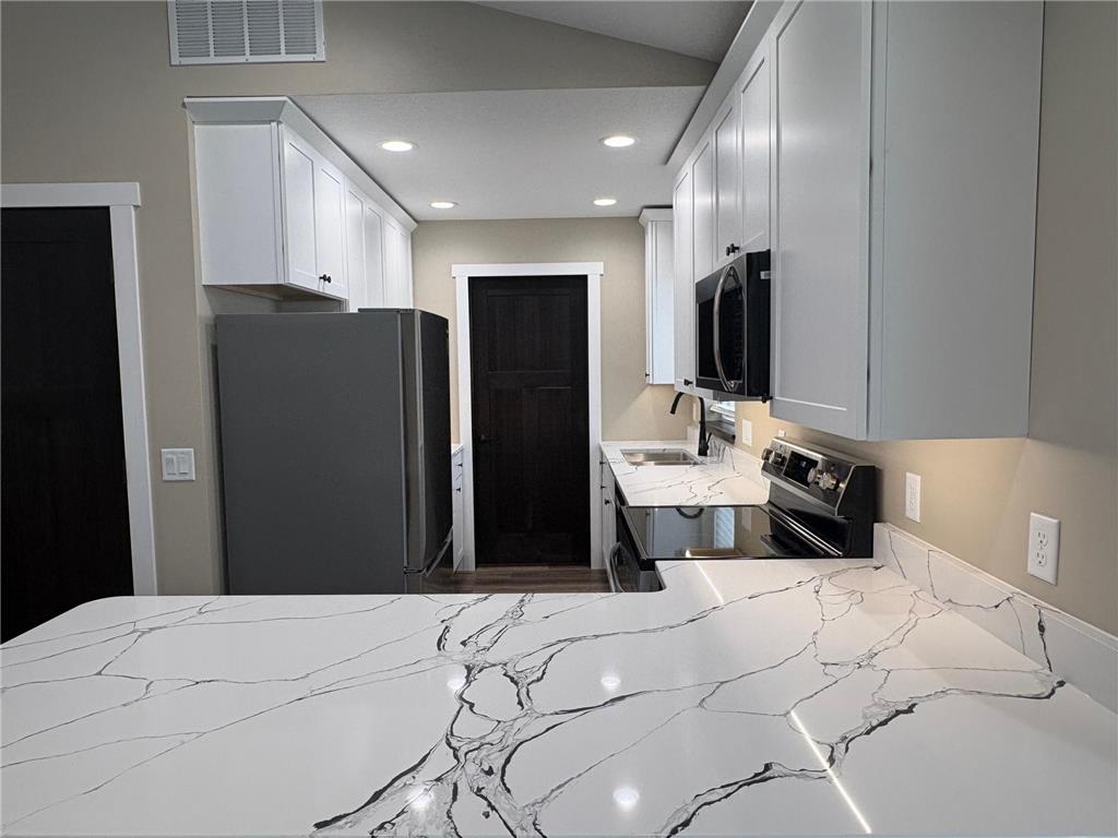 355 Laird Street Winona MN 55987 6826004 image8