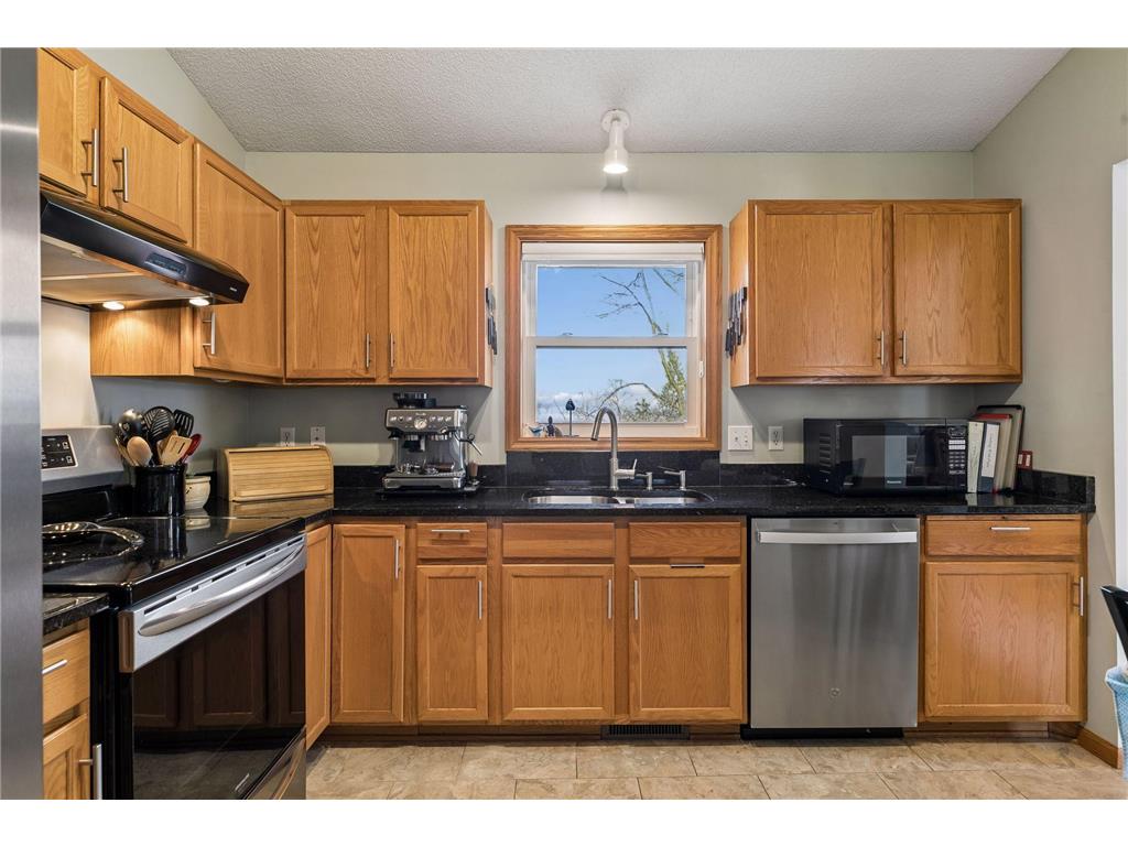 355 Parkview Lane S Maplewood MN 55119 7049089 image13